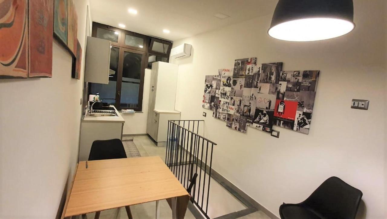 Center Living Apartment Катания Экстерьер фото