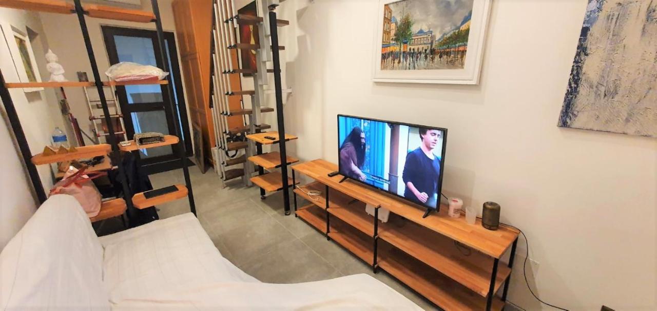 Center Living Apartment Катания Экстерьер фото