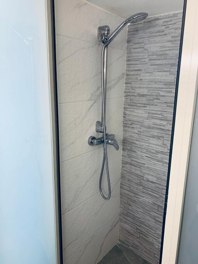 Center Living Apartment Катания Экстерьер фото