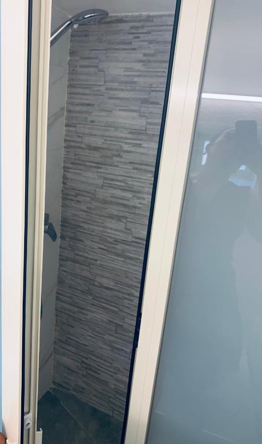 Center Living Apartment Катания Экстерьер фото